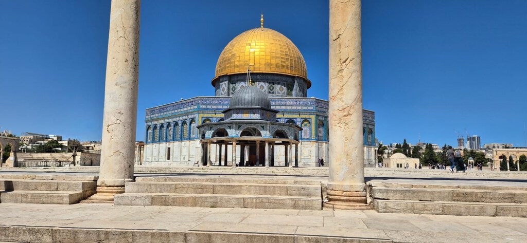 Sanhedrin besluit de hemel formeel te verzoeken de Messias te openbaren en de Tempel te herbouwen
