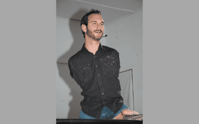 Nick Vujicic opent op een bijzondere en bewogen wijze zojuist het Jerusalem Prayer Breakfast voor 300 gasten uit 38 landen (video)