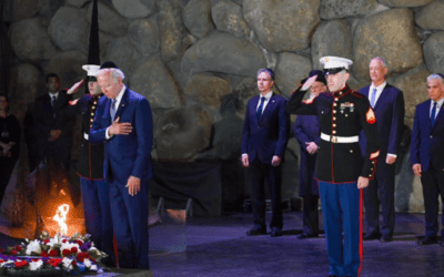 Ontroerende ontmoeting van President Biden met twee Holocaust overlevenden in Yad Vashem