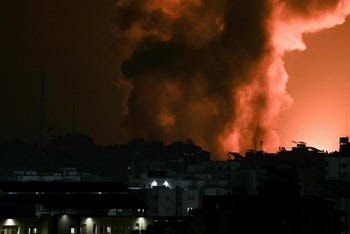 RECAP: Ten minste 250 Israëli’s gedood, meer dan 1600 gewond, tientallen gegijzeld ■ 230 Palestijnen gedood in Gaza, meer dan 1.700 gewond door Israëlische aanvallen ■ Gevechten met terroristen in grensgemeenschappen van Gaza terwijl raketten Israël bestoken