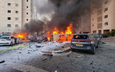 Gaza-terroristen lanceren verrassingsaanval op Israël met raketbeschietingen en infiltraties