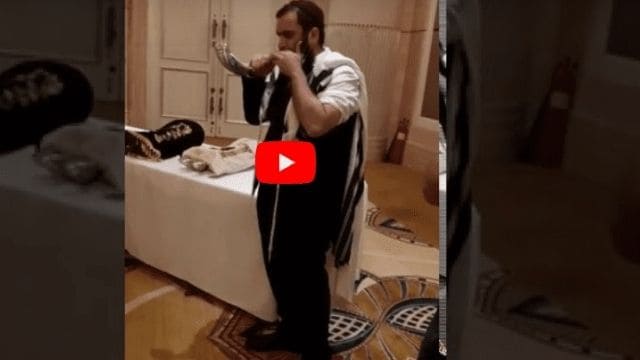 Officiële Israëlische delegatie blaast shofar in Dubai om wereld wakker te maken om zich te bekeren (video)